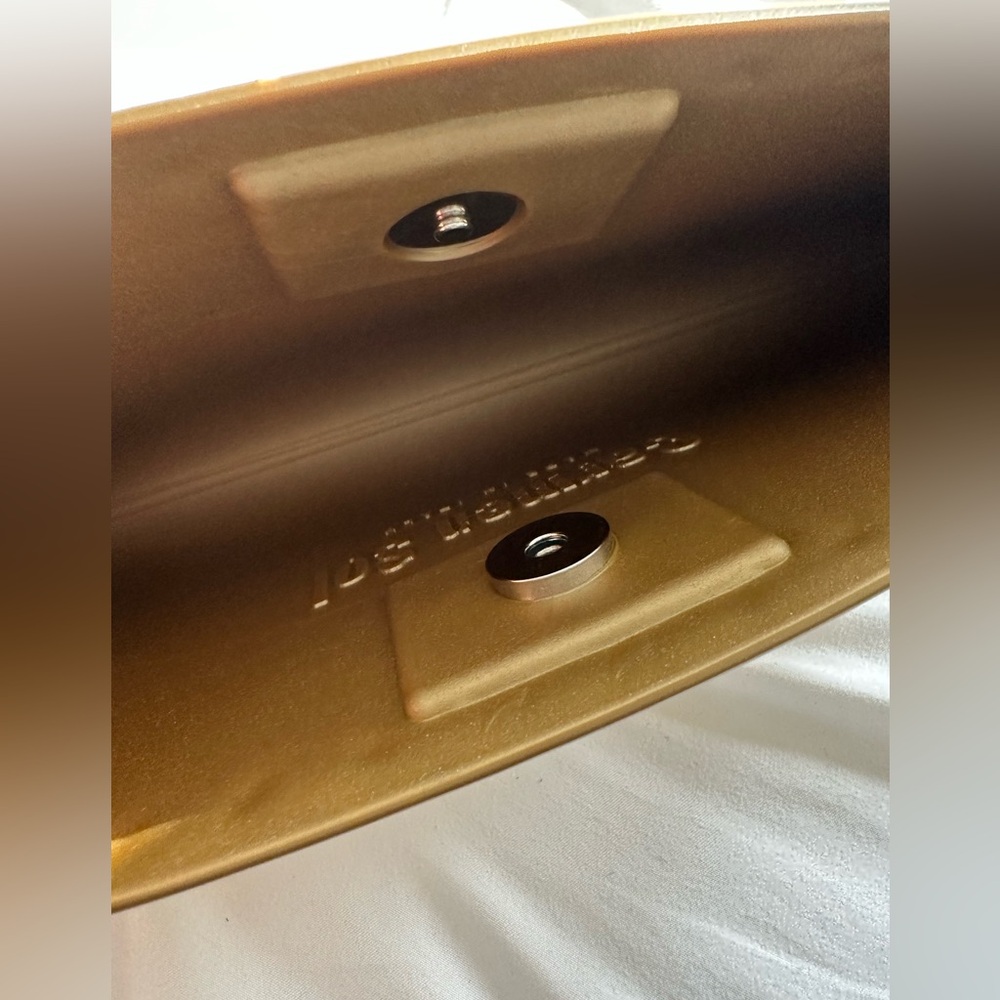 Carmen Sol Julian Pochette in gold - Picture 2 of 5